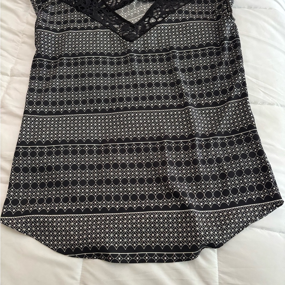 Express Black and White Patterned Cap Sleeve Top